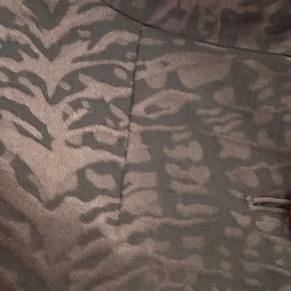 Women’s Petite MICHAEL Michael Kors Cropped Brown Jacket. Size Petite Medium. - Picture 4 of 8